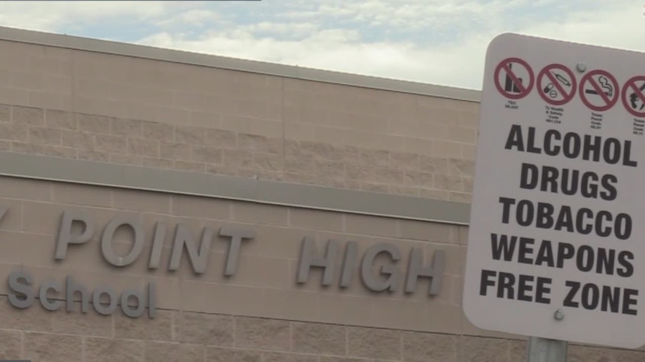 Tres estudiantes de preparatoria fueron hospitalizados por ingerir medicamentos sin receta