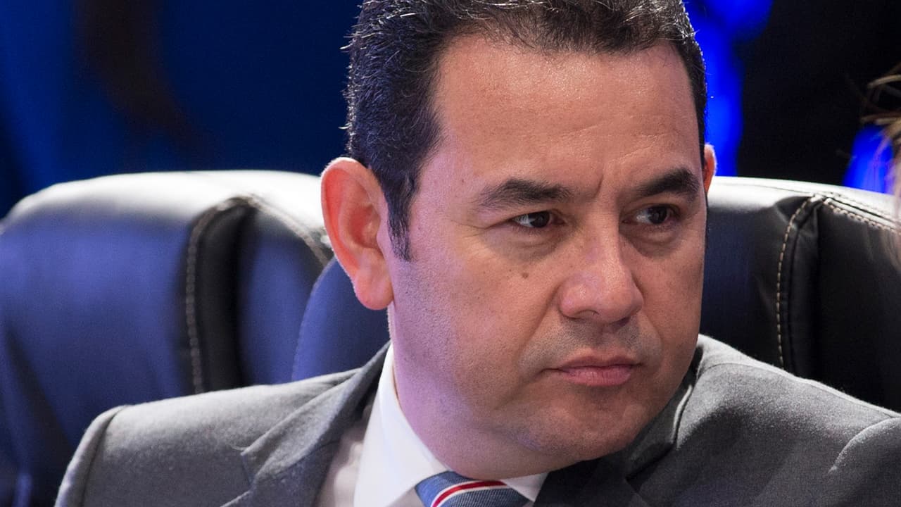 Acusan al presidente de Guatemala de abuso sexual contra diez mujeres: esto es lo que se sabe hasta ahora