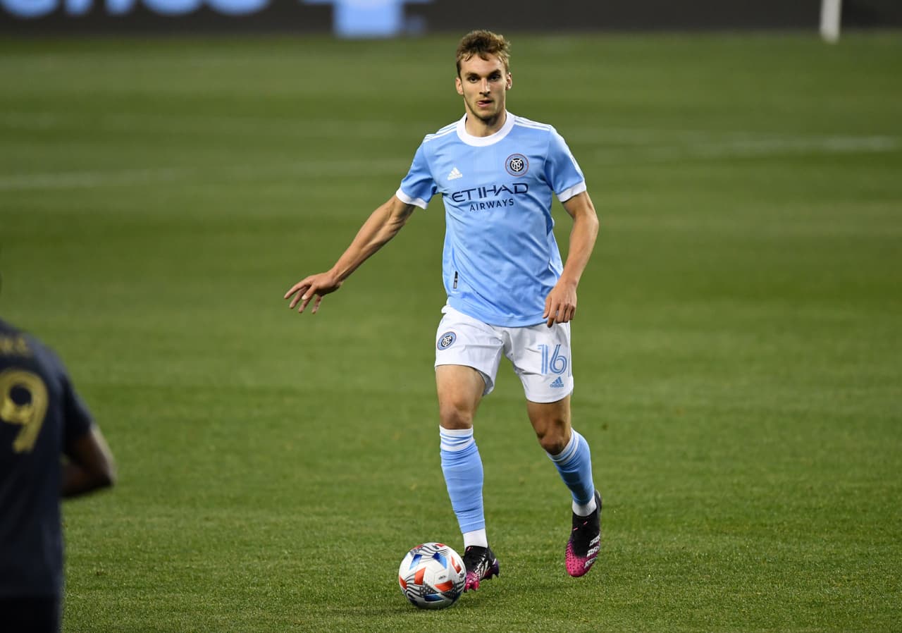 Defensor central - JAMES SANDS (New York City FC)
<br>