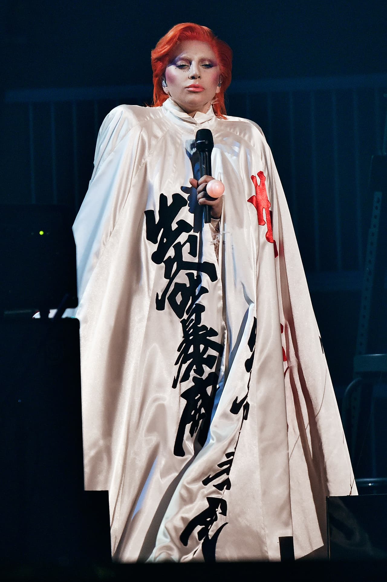 Hay que recordar que Gaga ha reconocido una gran influencia musical de David Bowie.