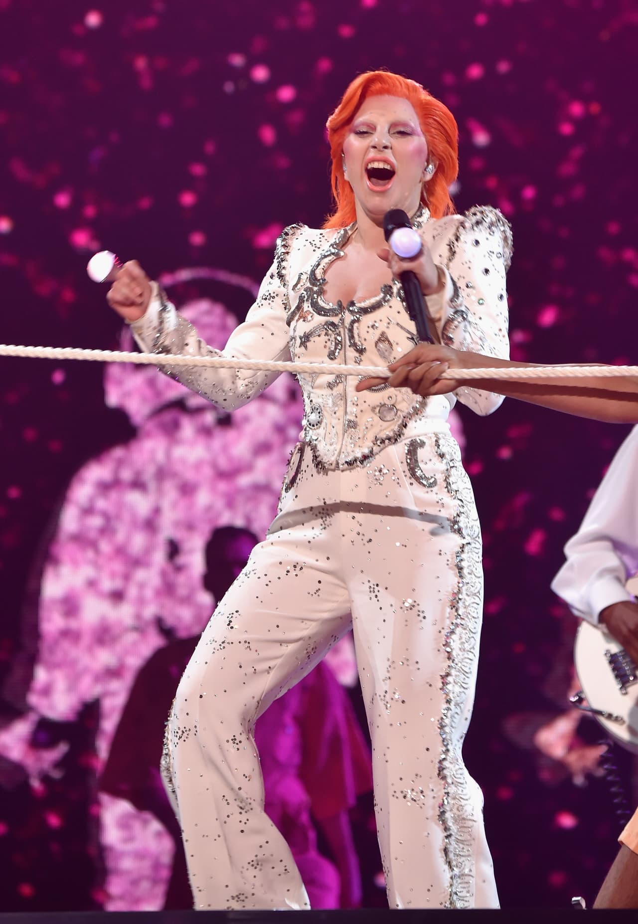 Con el carisma que la caracteriza, Gaga se ganó los aplausos del público.