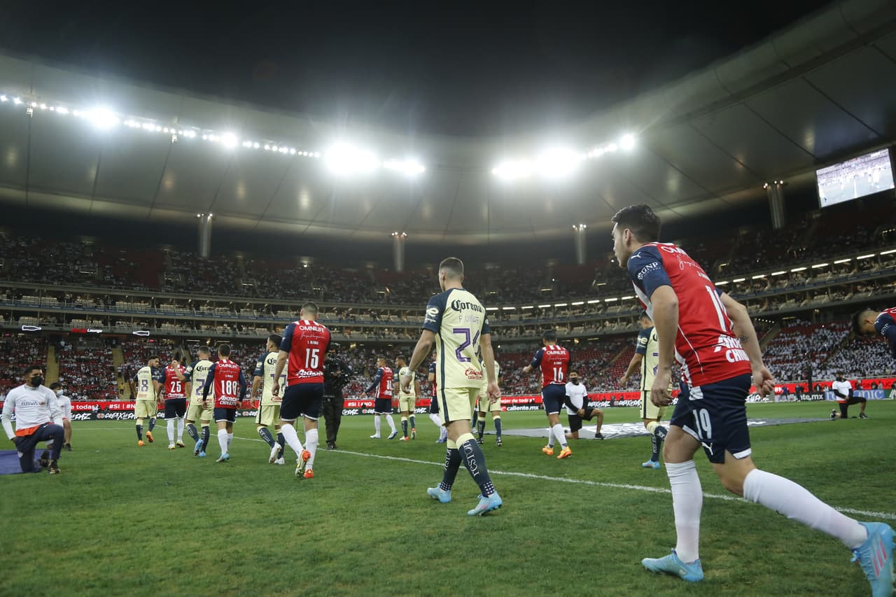 El Guadalajara y las Águilas brindaron un duelo poco espectacular en el Estadio Akron, aunque los locales tuvieron mejores oportunidades para marcar.