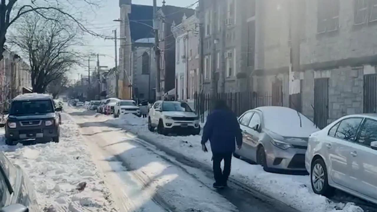 Vecinos del norte de Filadelfia preocupados por acumulación de nieve y próxima nevada