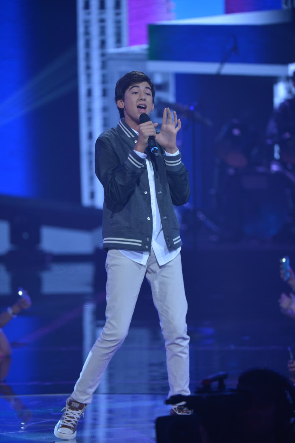 Una noche llena de emociones y muchos nervios. Los doce chicos dieron lo mejor de sí en esta primera gala en directo. Dinos cuál es tu favorito.