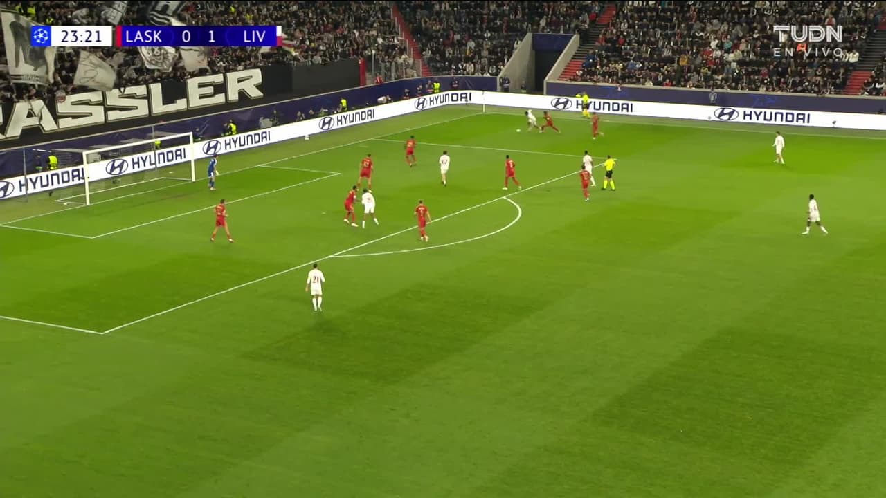 ¡GOL!  anota para Liverpool. Bradley Barcola