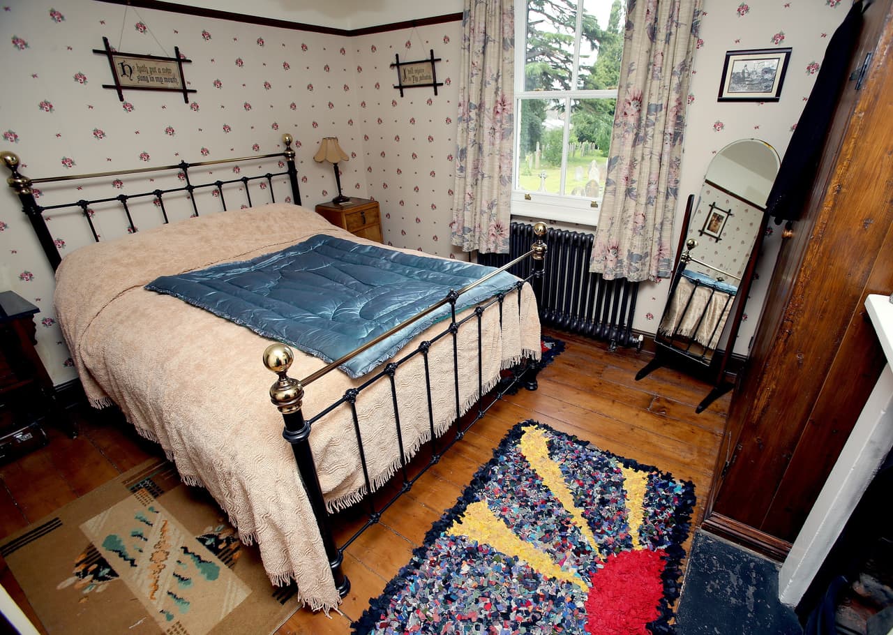 En la habitación también hay elementos que lo transfieren al pasado.