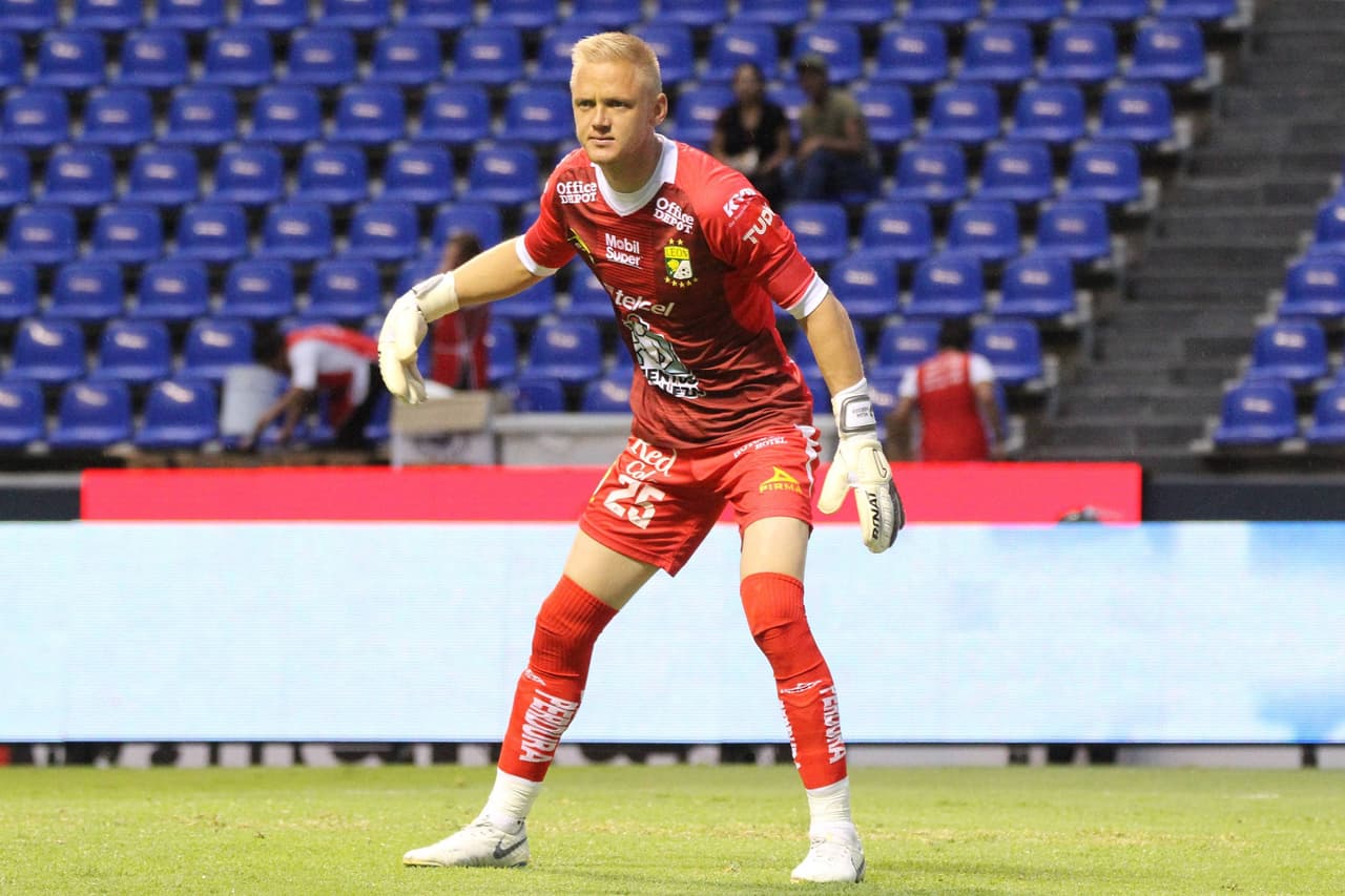 <b>WilliamYarbrough</b>– Comenzó su carrera en el futbol mexicano jugando en las inferiores del Pachuca y para el Clausura 2012 llegó como préstamo al León cuando estos jugaban en el Ascenso MX. Con el cuadro felino logró conquistar con un bicampeonato y luego de una larga vida en el equipo, el cuatro de marzo de 2020 se hace oficial su llegada a la MLS con el Colorado Rapids.