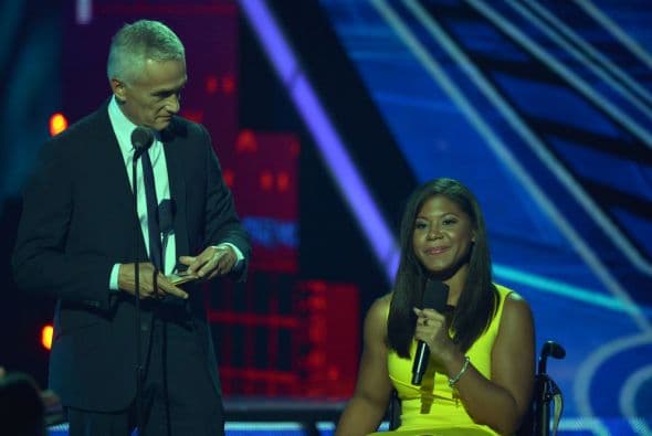 Johileny también dedicó su premio a los jóvenes con discapacidad, pues eso no es impedimento para salir adelante.