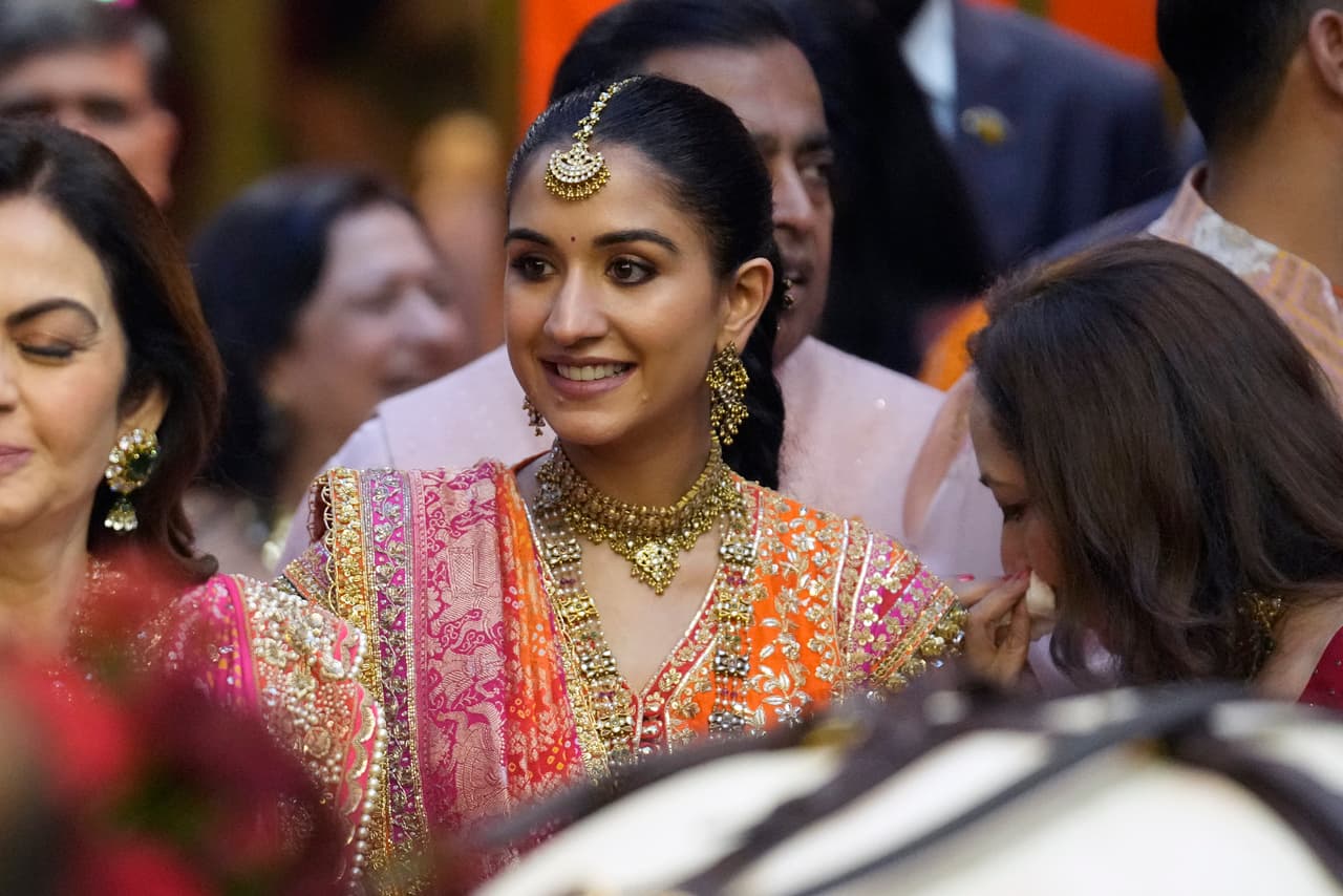 Radhika Merchant, en una ceremonia previa a la boda en Antilia en Mumbai, el miércoles 3 de julio de 2024.