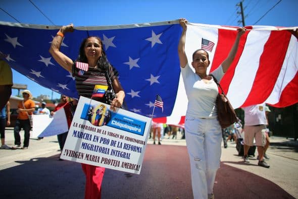 La marcha es "un evento histórico, como lo han llamado los organizadores, que son básicamente sindicatos de todo el país, además de organizaciones pro migrantes y artistas presentes.
