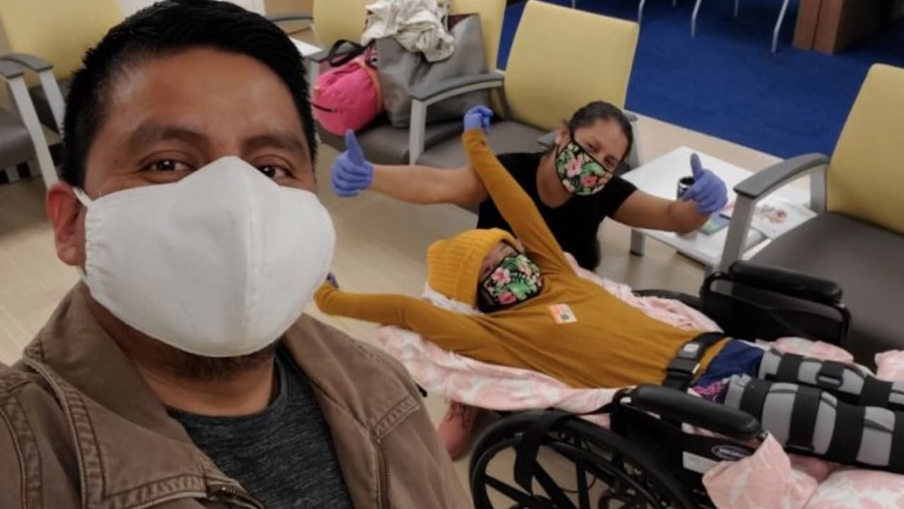 "Pido a Dios que pronto me pueda levantar": familia de niña de 11 años busca ayuda para su pequeña hija