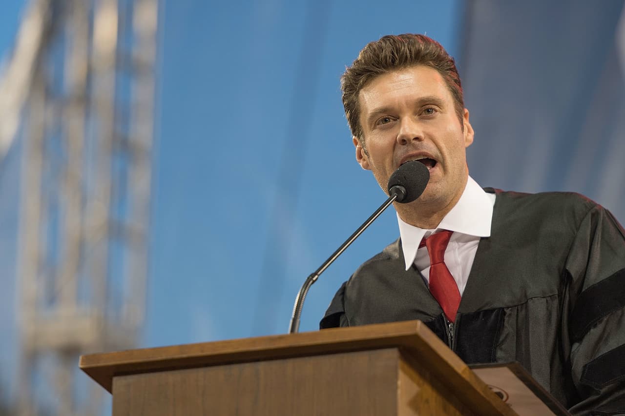 ¿Cuánto pagan las universidades por oradores que les traigan prestigio?