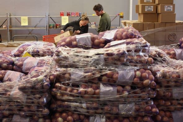 6. COLORADO SPRINGS, COLORADO- Atención a la salud, turismo, industria de alta tecnología y la milicia, son las principales actividades económicas de Colorado Springs, en esta región los hombres reciben como salario aproximado $50,101, mientras que las féminas únicamente $36,126 por hacer la misma labor.