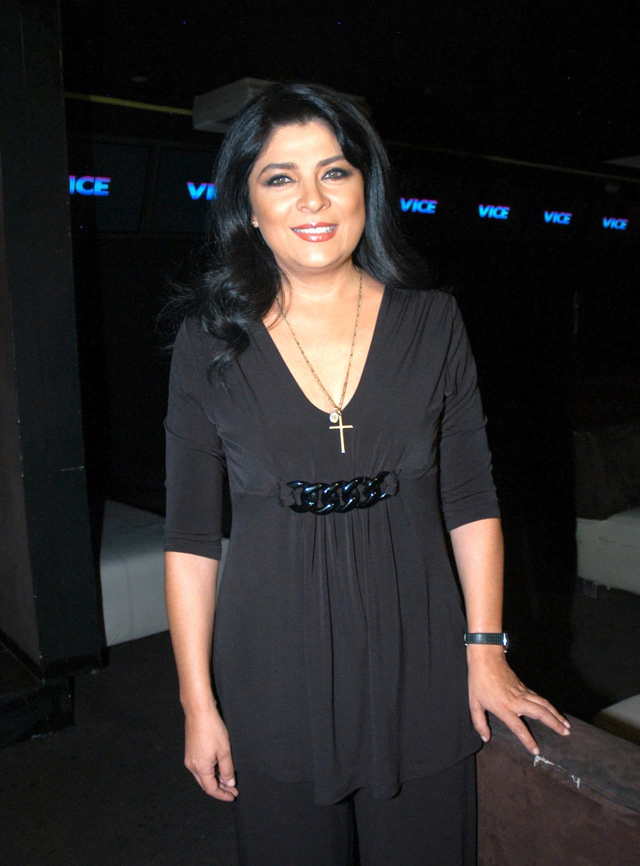 La actriz se acortó el nombre y se agregó el 
<b><a href="http://www.univision.com/temas/victoria-ruffo">Ruffo.</a></b>