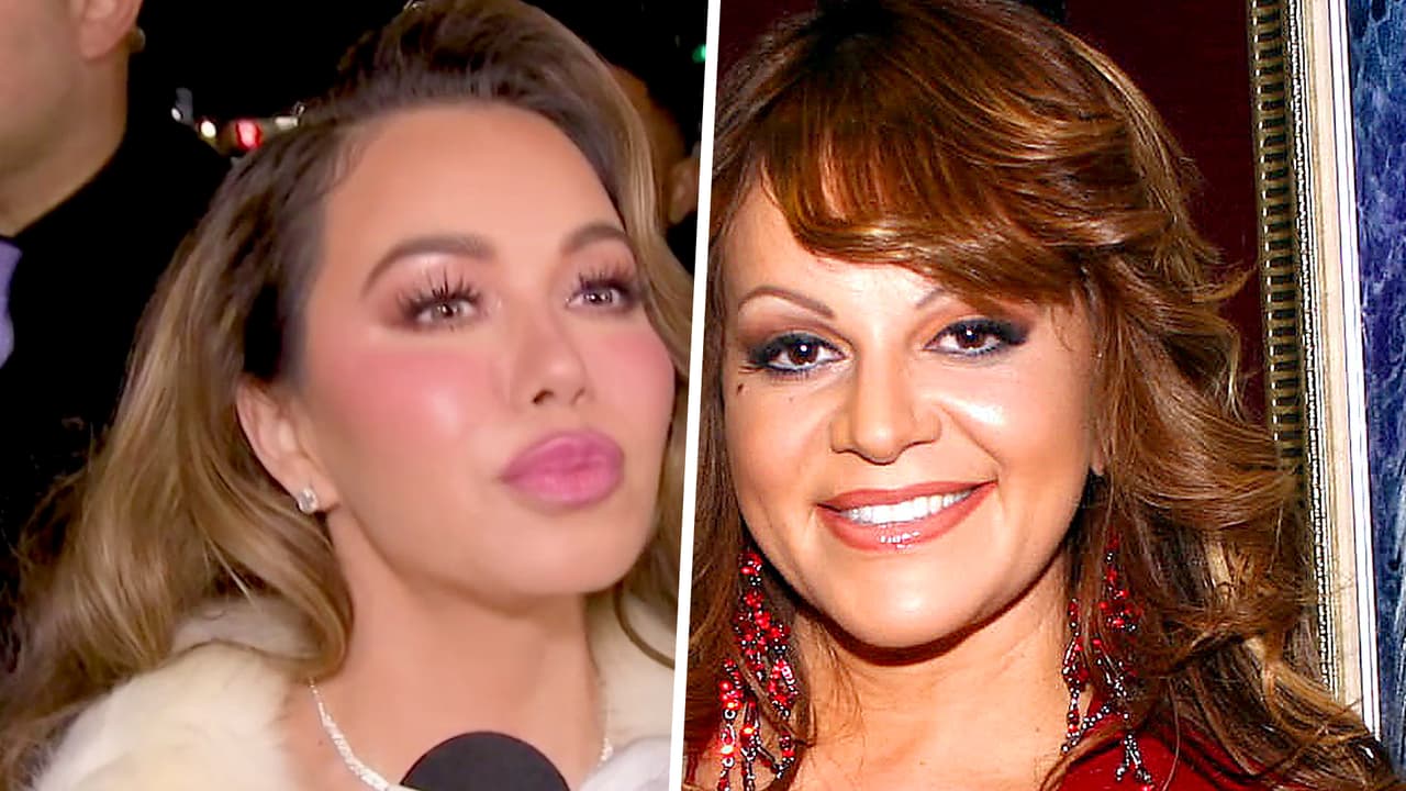 Días antes de que viajara a Filipinas, la artista había dicho que pasaría esta Navidad junto a sus otros 
<b><a href="https://www.univision.com/famosos/chiquis-hablo-de-como-obtuvo-la-custodia-de-sus-hermanos-tras-la-muerte-de-jenni-video" target="_blank">cuatro hermanos: Jacqie, Mike, Jenicka y Johnny. </a></b>
<br>