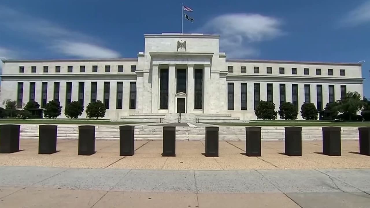 FED mantiene sin cambios tasa de interés entre tensiones políticas internas y especulaciones sobre Jerome Powell