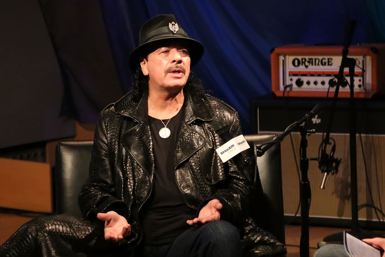 En el 2000 Carlos Santana declaró que había sido víctima de abuso sexual cuando era menor edad.