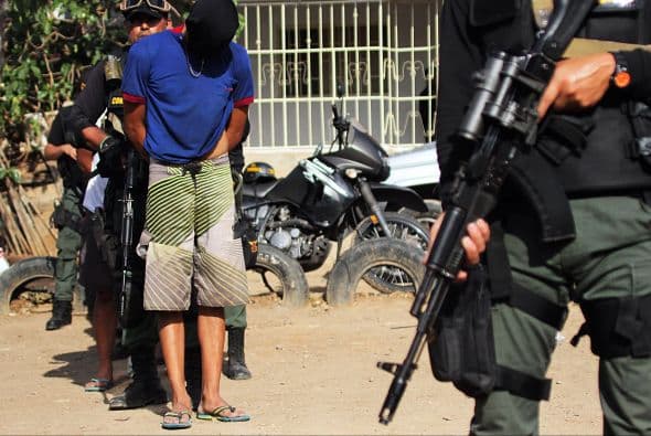 Soldados venezolanos se sitúan en un puesto de control en San Antonio de Táchira.
