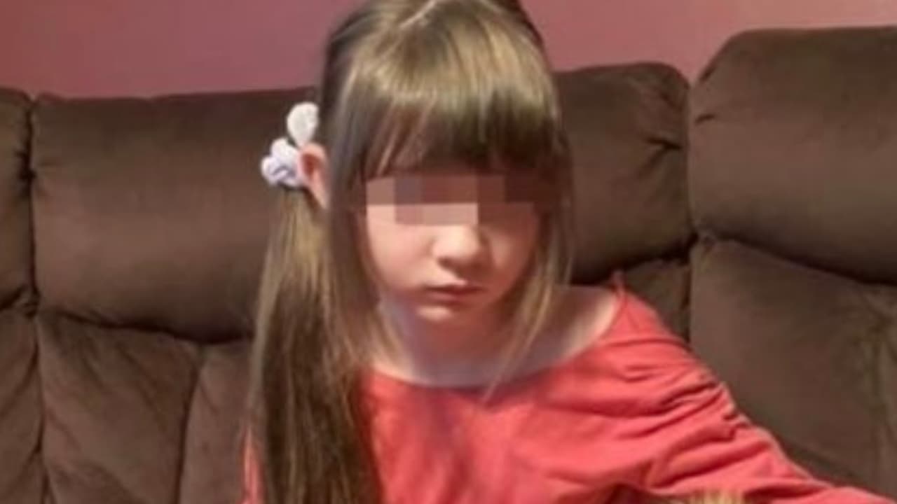 Su batalla comenzó cuando robaron un imagen de su hija para hacer una muñeca sexual para adultos, la cual se vendía en Amanzon por $559. 
<br>