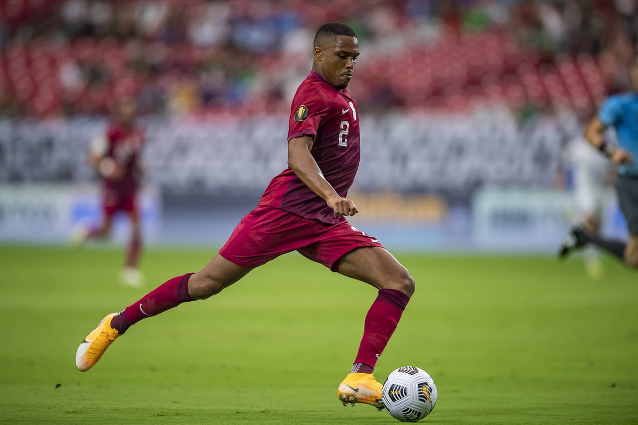 Qatar mantuvo el ritmo y al 20', Correia perdonó el 3-0 al disparar muy descompuesto un excelente cambio de juego.