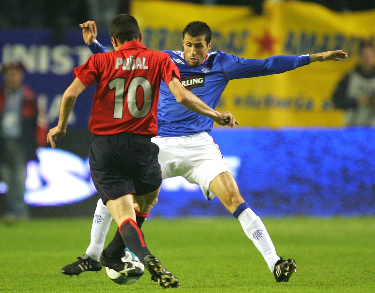 En México, por ejemplo, puñal es una expresión homfóbica mientras que en otros países como Colombia se trata de una navaja con la que se cometen atracos o asesinatos.