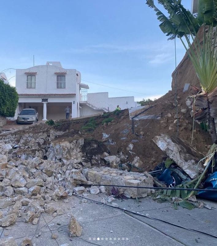 La hija mayor de Silvia Pinal confesó que sí le ha tocado estar en Acapulco durante un sismo, sin embargo, nunca uno de esa magnitud lo cual agradece porque "ahí sí me hubiera dado 'chorillo' (diarrea) del susto".
<br>