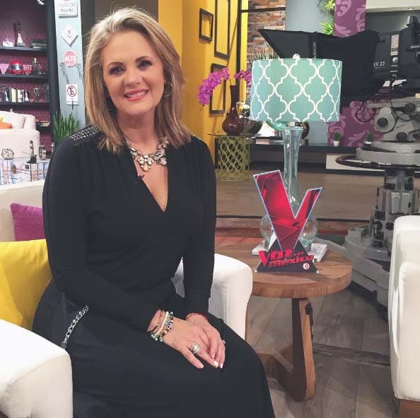 La guapísima y talentosa, Erika Buenfil.