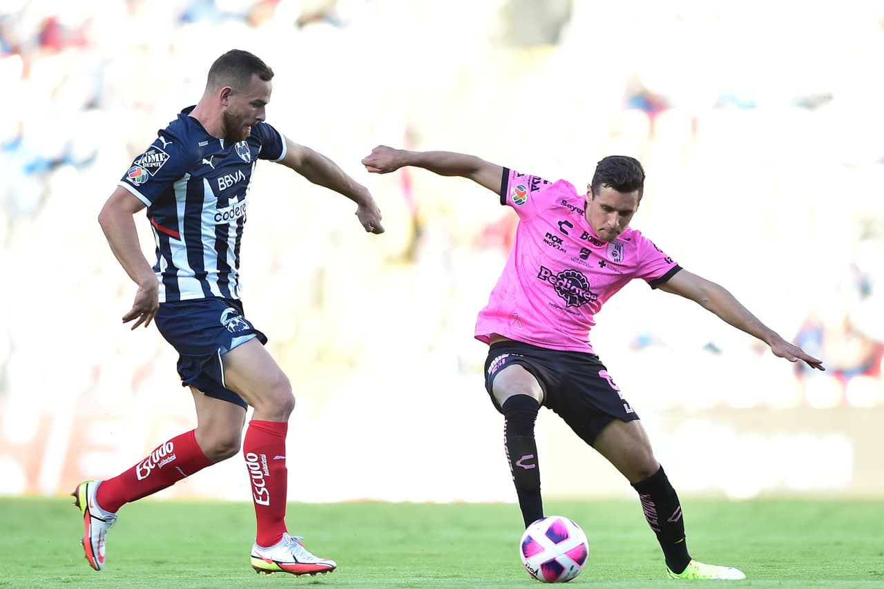 Con el solitario gol de Erik Vera, Querétaro logra imponerse 1-0 ante un poderoso Monterrey.