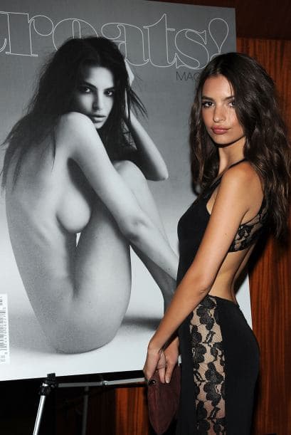 La modelo Emily Ratajkowski apareció desnuda en la portada de la revista ‘Treats!’ en el 2012 y su carrera se disparó. “Yo me desnudé y mucha gente me vio y conectó conmigo” dijo a
<b> <a href="http://www.esquire.com/entertainment/interviews/a23933/emily-ratajkowski-interview-blurred-lines/">Esquire</a>.</b>