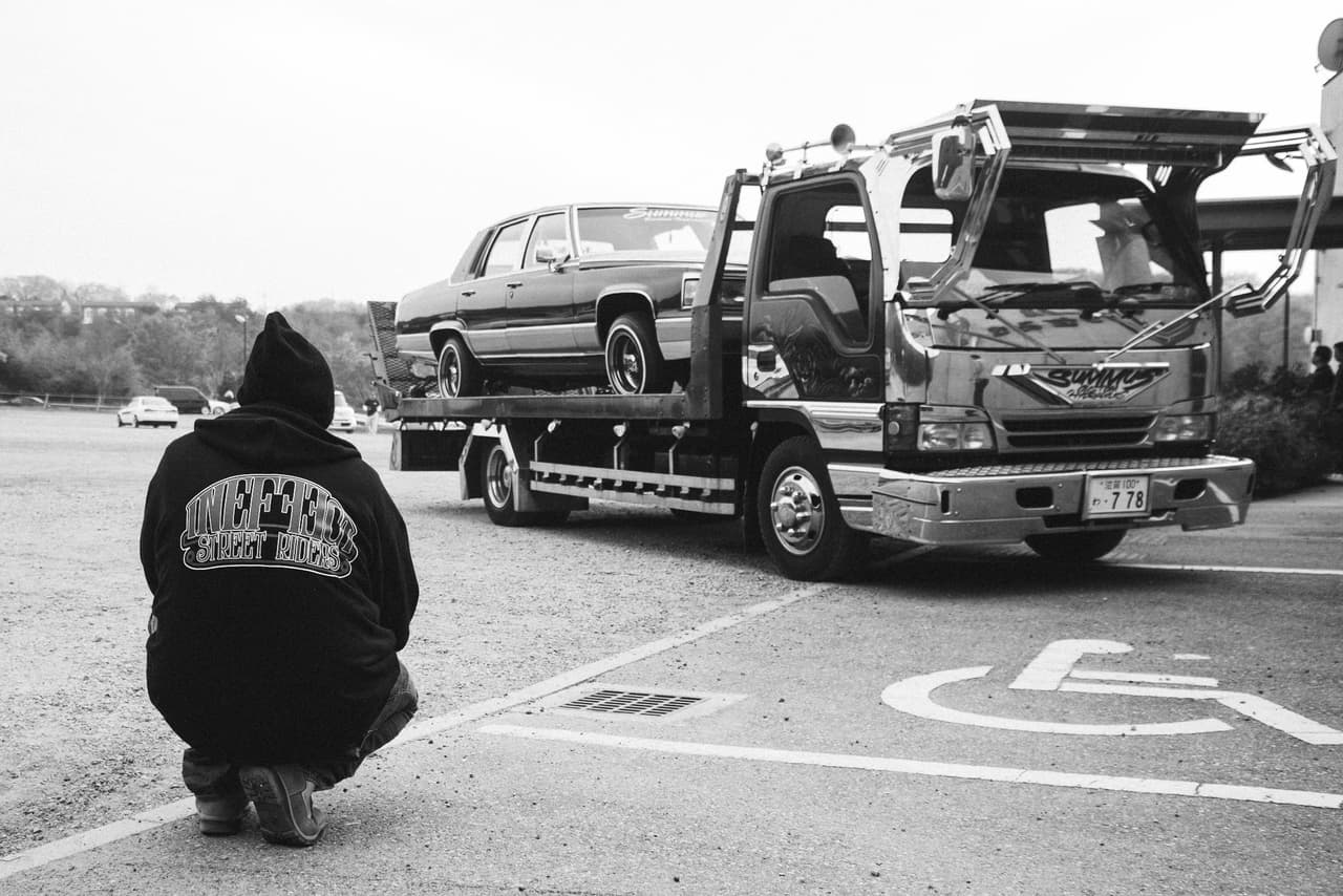 Algunos grupos de Japonés están fascinados con la cultura chicana de California.