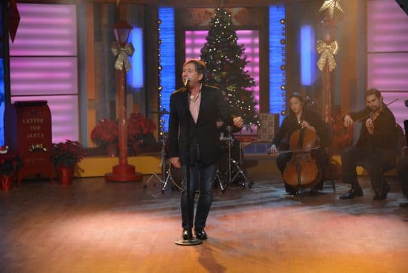 Con un ritmo muy fresco, Ricardo Montaner nos regaló el tema 'No te vayas'.