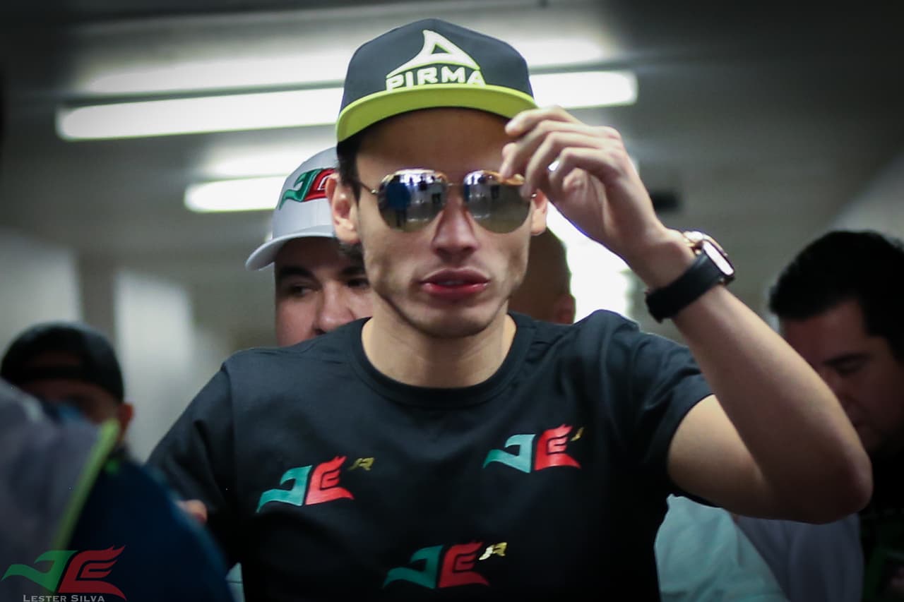 Ayer, en la ceremonia de pesaje, ambos llegaron con 164 libras exactas por lo que todo está listo para el choque del Jr. vs. Canelo.
