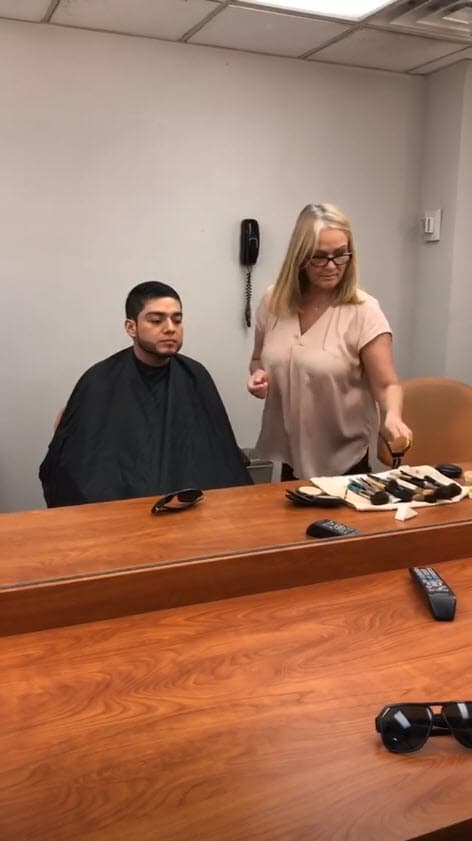 Así llegó a los camerinos de El Gordo y La Flaca, para que le dieran un retoque antes de entrar al aire.