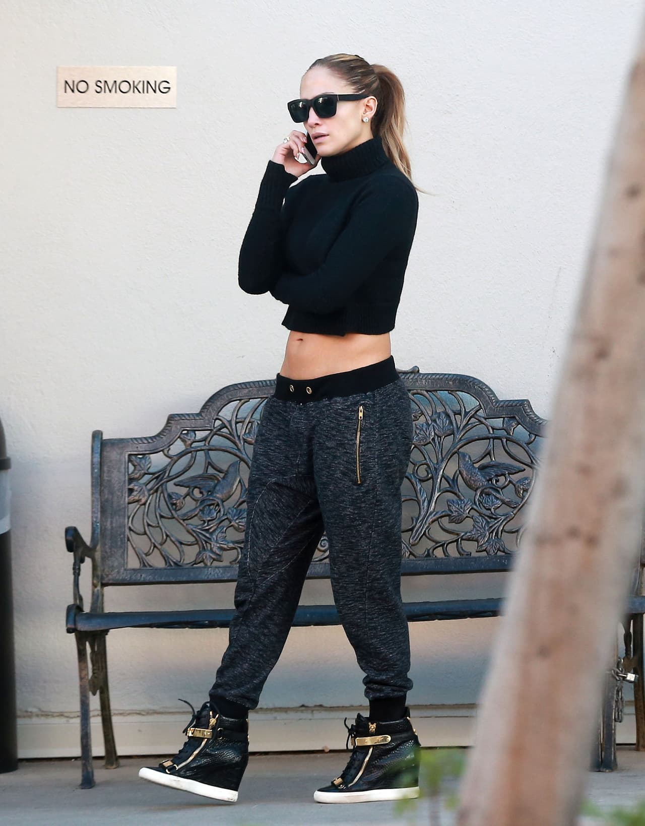 Tiene de todos los colores... blancos, negros, grises, amarillos, Jenni se vuelve loca con los sweatpants.