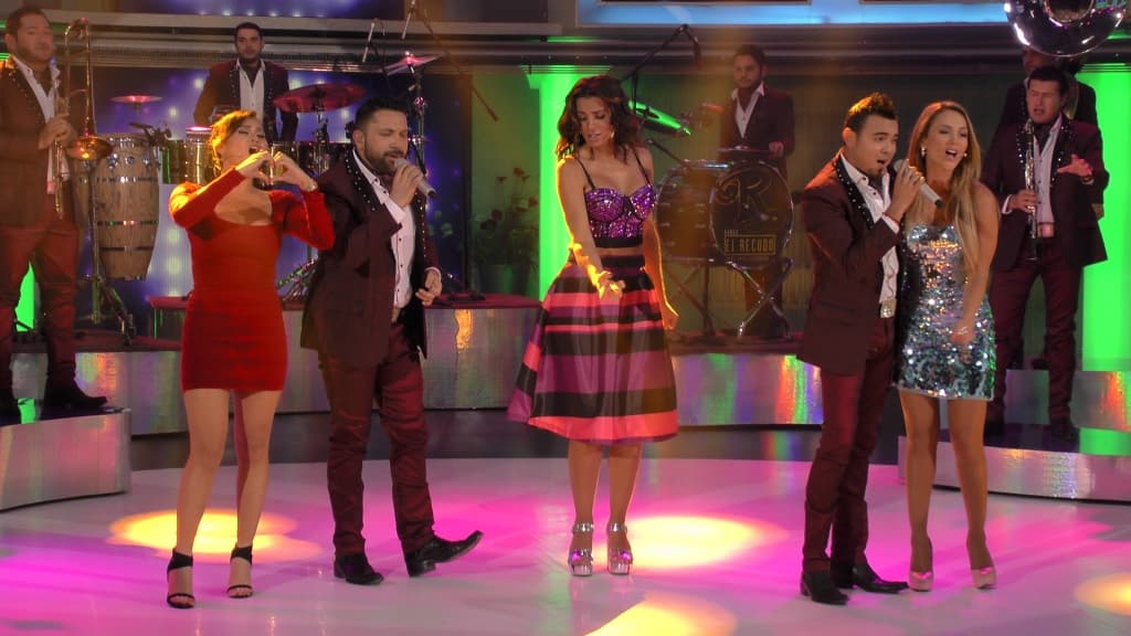 Todos los conductores corearon las canciones de El Recodo.