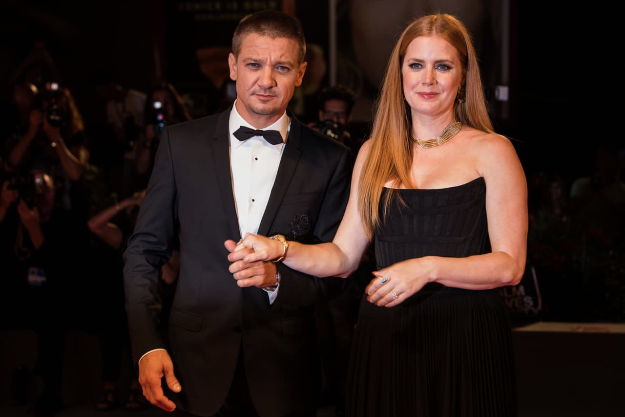 Amy Adams y Jeremy Renner, coestrellas de 'Arrival'.