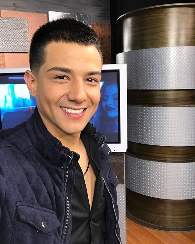 También fue nominado a Mejor Artista del Año en la categoría regional mexicano en la entrega número 27 de Premio Lo Nuestro.