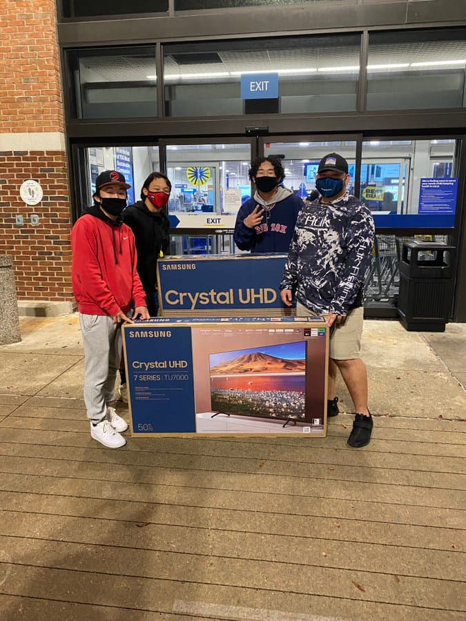 Las imágenes compartidas por Diane Wilson de 
<a href="https://twitter.com/DWilsonABC11" target="_blank">ABC 11,</a> socio editorial de Noticias 40, muestran los rostros de alegría de varios jóvenes luego de la larga espera.