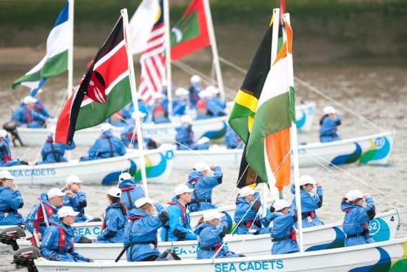 16 NACIONES- Isabel II es reina parlamentaria (ejerce la función de jefa de Estado pero bajo el control del poder ejecutivo y legislativo) de 16 naciones. Entre ellas se encuentran: Canadá, Reino Unido, Nueva Zelanda, Bahamas, Jamaica, Barbados, Belice, entre otros.