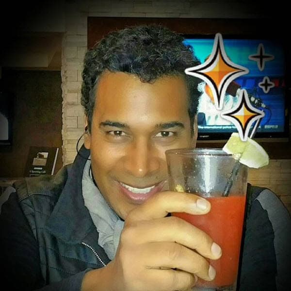 Aunque Lili es su gran amiga y compañera, Julio no tiene problemas con ella, pues se tomaron una fotografía el pasado mes de febrero.
<br>