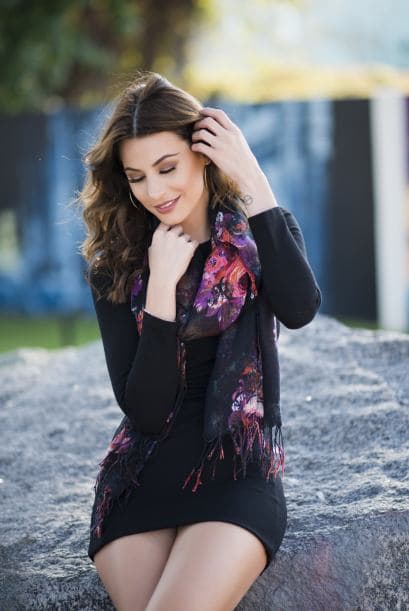 Además es tan sensual como carismática.