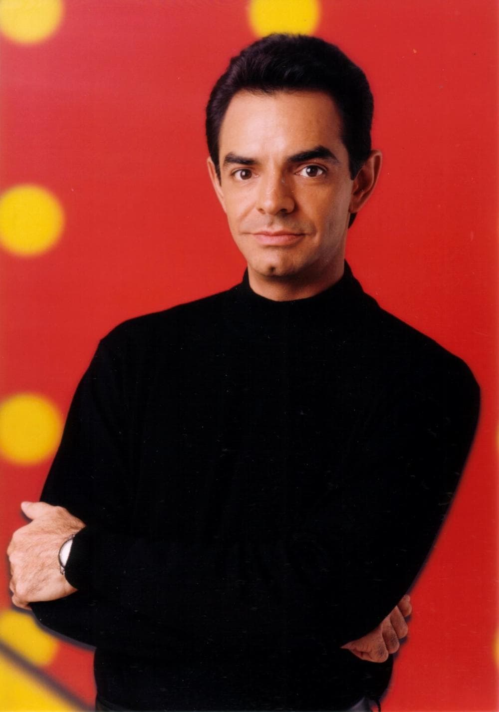 La actriz siempre ha asegurado que Eugenio Derbez hizo una boda falsa para engañarla. El comediante siempre responde que esto no es verdad, pues ella siempre supo que el enlace matrimonial solamente se trataba de un juego.