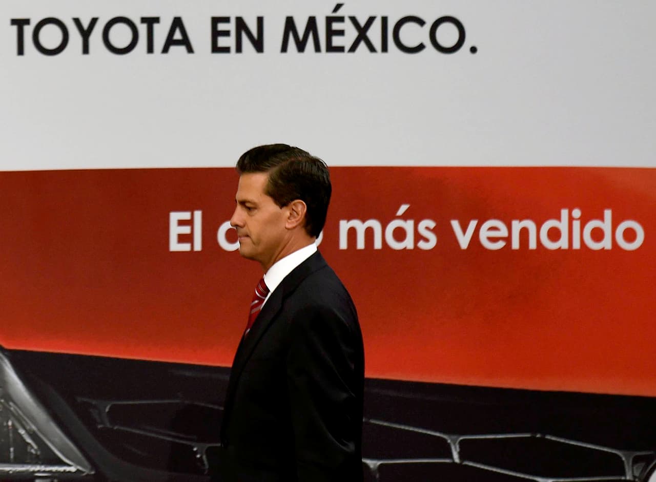 La japonesa Toyota también fue blanco de las amenazas de Trump si sigue adelante con su plan para construir una plata en Baja California, México. ¨Edifica la planta en EEUU o enfrentarás un impuesto fronterizo¨, escribió el empresario convertido en político en su cuenta de Twitter. (Foto de Getty Images)