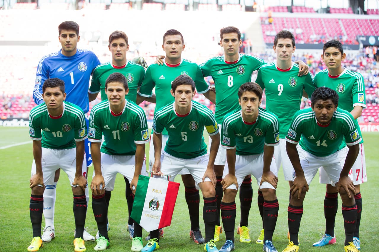 La Selección Mexicana de 2013 perdió tres partidos (Grecia, Paraguay y España) y apenas ganó uno contra Malí, goleada 4-1 que le dio la clasificación.