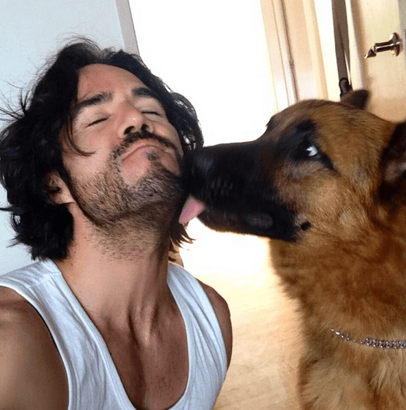 No cabe duda que tiene un lado súper sensible.