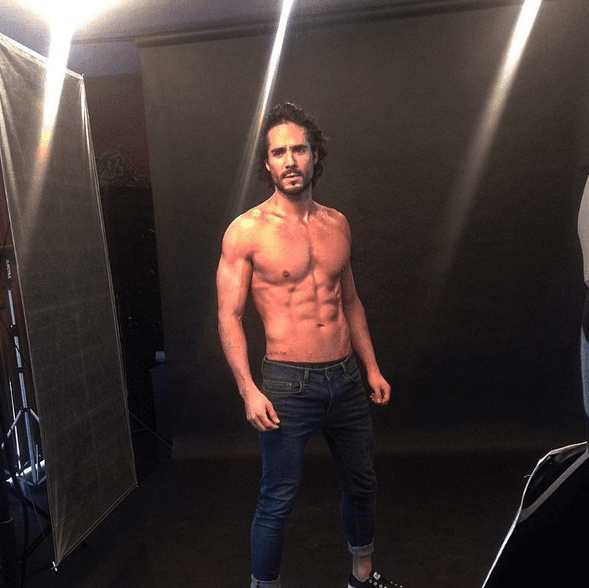 ¿Qué les parece ese abdomen de lavadero?