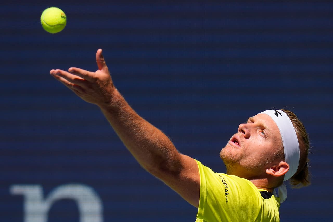 El español Alejandro Davidovich Fokina cayó derrotado ante el estadounidense Tommy Paul durante la tercera ronda del Abierto de Estados Unidos, el viernes 1 de septiembre de 2023, en Nueva York.