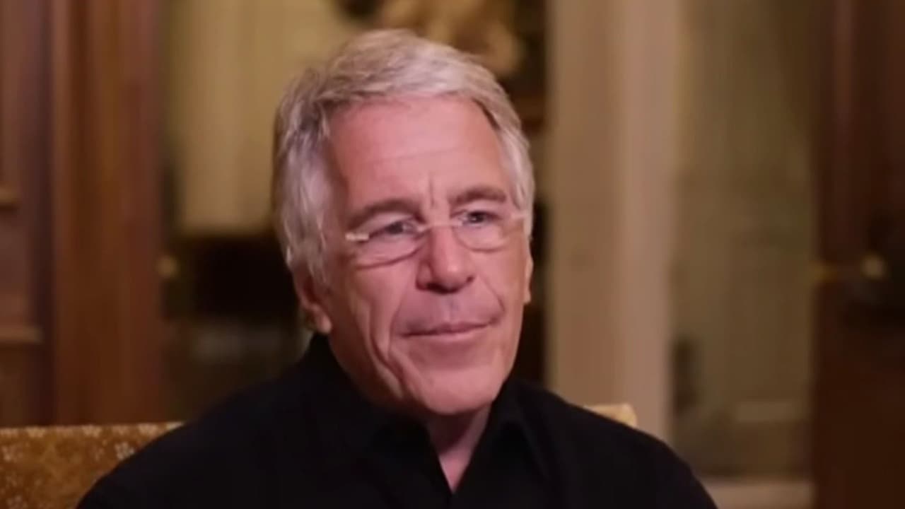 "¿Cree que usted es el diablo?": Surge video inédito de entrevista de Steve Bannon a Jeffrey Epstein