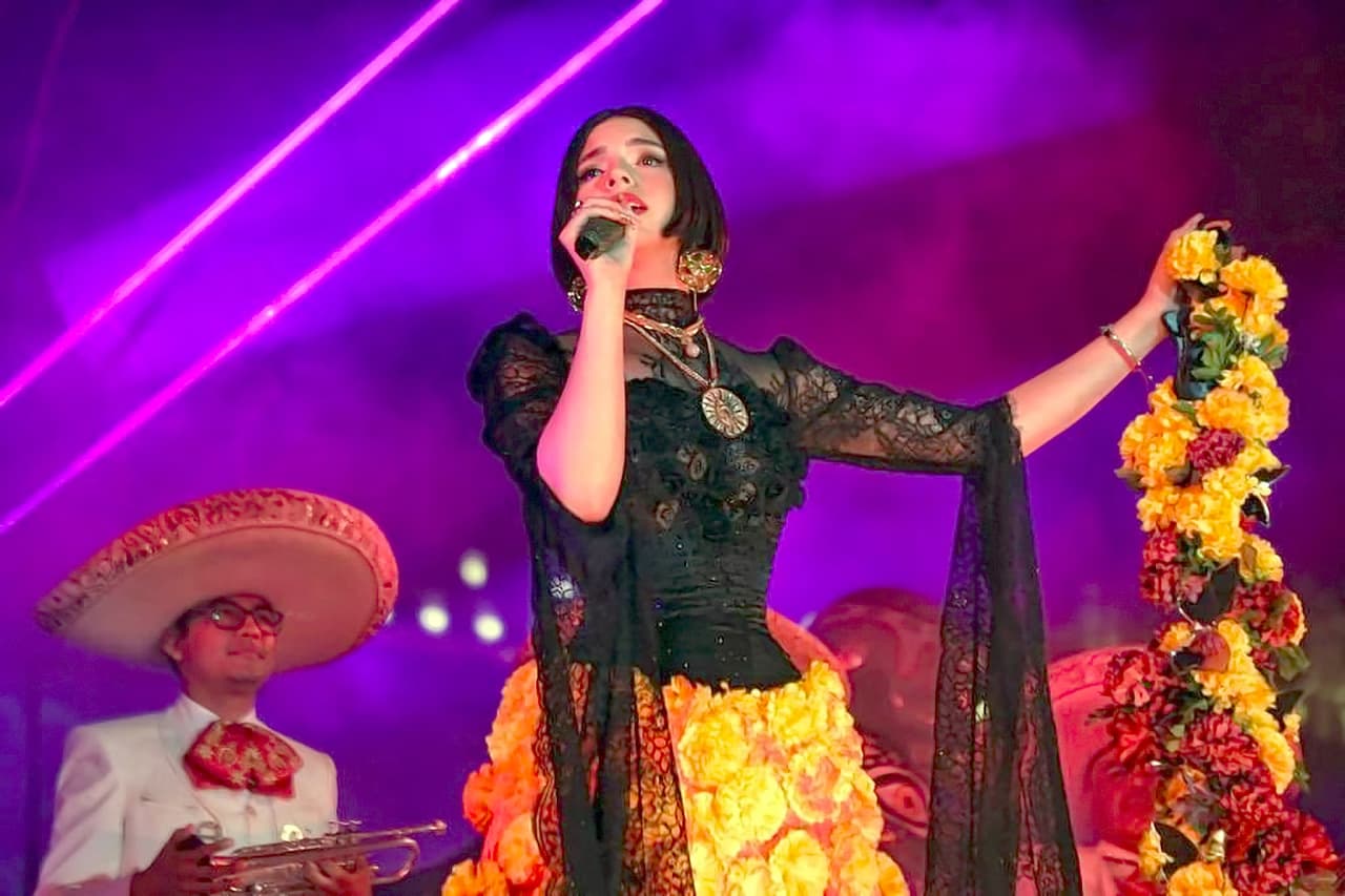 Ángela Aguilar lanza muñeca con su imagen para Día de muertos y redes reaccionan: ¿cómo luce y cuánto cuesta?