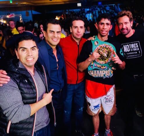 Si bien Gabriel Soto y su novia celebraron el triunfo de Rey Vargas, el actor de 43 años de edad ha hecho notorio su apoyo a otro boxeador mexicano.